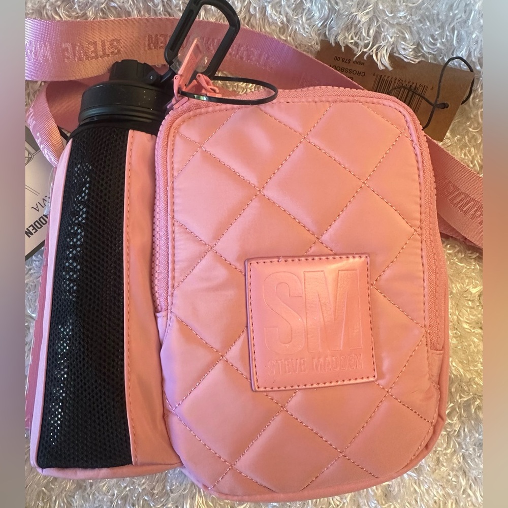 Steve Madden Bavia crossbody bag in Fondant pink color with water bottle